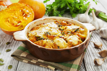 Chicken baked with pumpkin