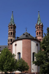 Fototapeta na wymiar Würzburg, Bayern, Kiliansdom, Türme, Deutschland