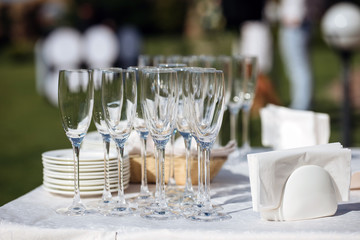 glasses of champagne alcohol cocktail on wedding reception - 188191243