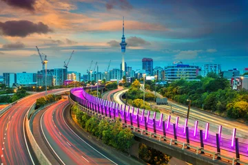Fotobehang Nieuw-Zeeland Auckland. Stadsbeeld van de skyline van Auckland, Nieuw-Zeeland bij zonsondergang.