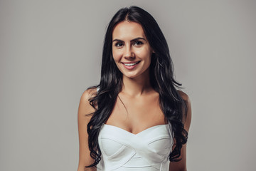 Naklejka premium Young woman isolated
