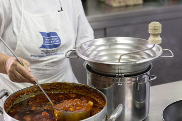 Meat sauce preparation, ragout ragù