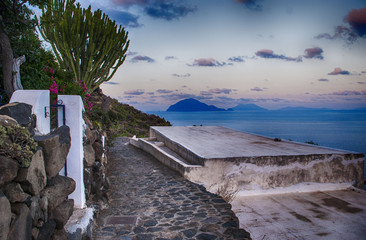 Filicudi e le altre isole Eolie viste da Alicudi (Sicilia, Messina)