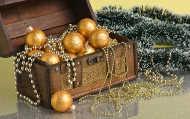 Fototapeta na wymiar Christmas decoration in chest