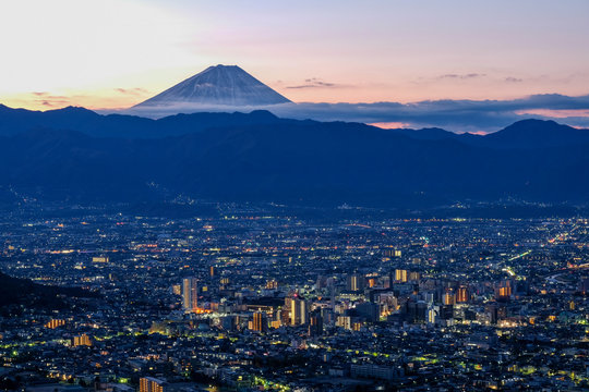 甲府の夜景と富士山