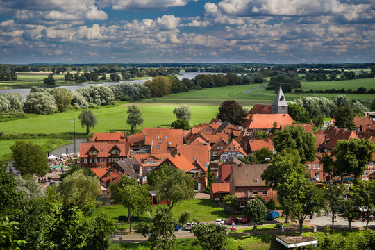Elbe St&auml;dtchen Hitzacker im Sommerlicht