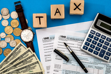 tax form 1040 with tax on income with cash