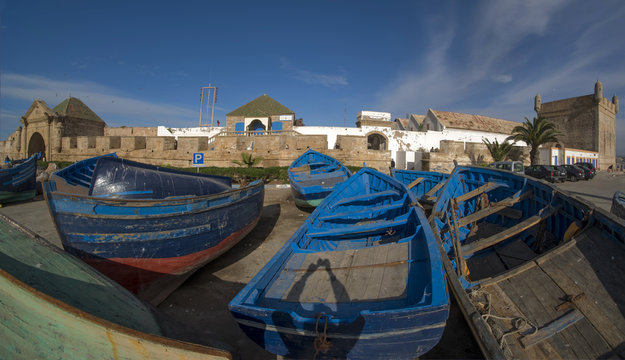 Essaouira Marokko Fischer mit Booten und Netzen