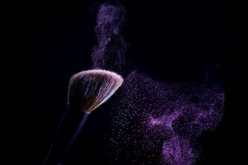 Professional cosmetic brush for powder