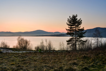 Po zachodzie nad jeziorem © Arsky