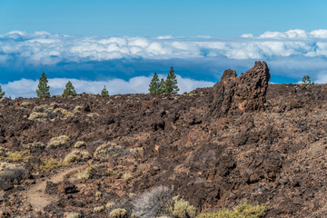Kraterlandschaft auf Teneriffa über den Wolken