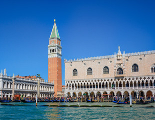 Fototapeta na wymiar San marco square on a sunny day in Venice,Italy 