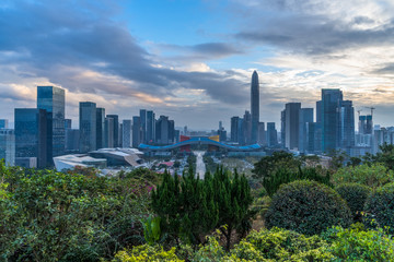 Fototapeta premium Panoramic view of the shenzhen skyline at twilight