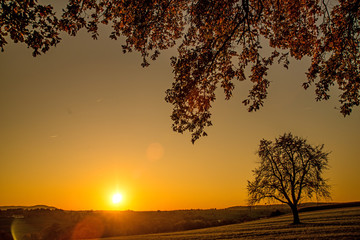 Sonnenuntergang im Herbst