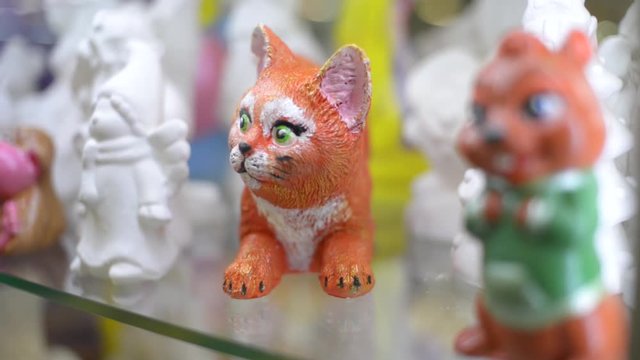 Painted statues of animals Kat - art shop