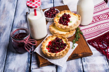 Traditional mini cheese cake