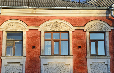 Доходный дом Василия Поташева 1910 года постройки по адресу: город Псков, Октябрьский проспект, дом 32. Детали архитектуры