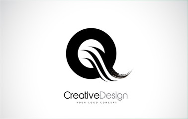 Obraz premium Q Letter Design Brush Paint Stroke.