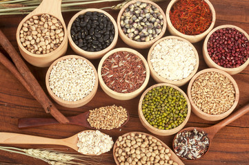 Cereal grains , seeds, beans