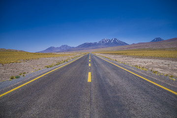 Autopista en el desierto 