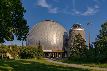 Ein Tempel für Sternenfreunde: Das Zeiss-Großplanetarium in Berlin-Prenzlauer Berg