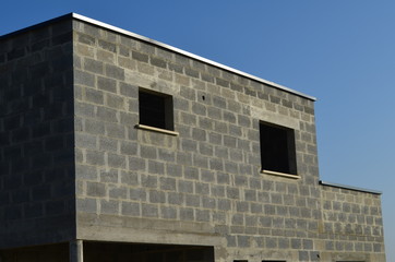 Maison contemporaine en construction (France)