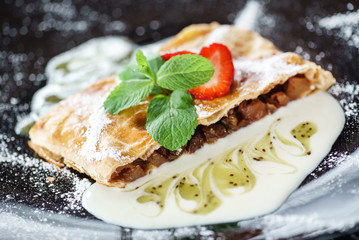 strudel with apple