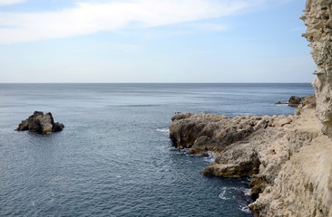 Fototapeta na wymiar Coast of the sea next to the 35th artillery battery.