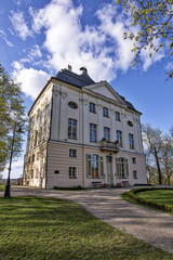 Fototapeta na wymiar Barokowy Pałac Stary w Ostromecku koło Bydgoszczy