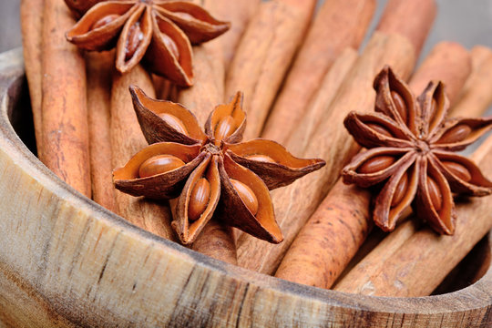 Star anise with cinnamon in a bowl
