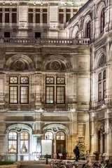 Zelfklevend Fotobehang Vienna opera in the night © Alexey Fedorenko