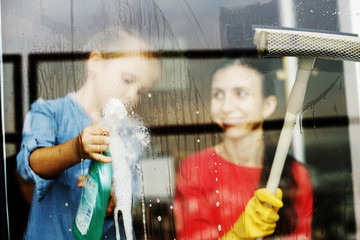 Kid helping house chores