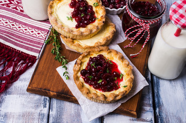 Traditional mini cheese cake