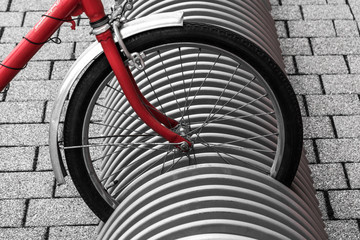 Fahrrad in einem Fahrradparkplatz