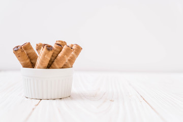rolled wafer filled with cocoa cream