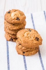 cookies with raisin and cashew nuts