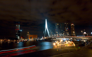 Fototapeta na wymiar Ciudad Rotterdam