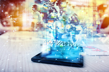 Tablet that shares multimedia with internet connection