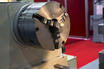 Chuck for part holding l