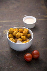 Chicken nuggets with sauce