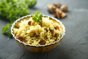Rice with almond and raisins
