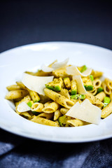 Pasta e pesto