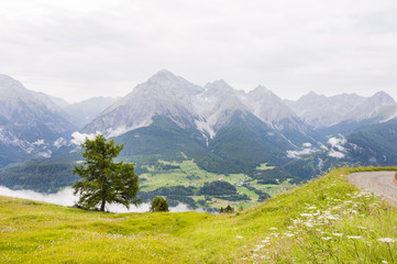 Scuol, Engadin, Unterengadin, Ftan, Wanderweg, Panoramaweg, Mottas Naluns, Flurinaweg, Tarasp, Alpen, Graubünden, Wanderferien, Sommer, Schweiz