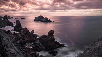 Paisaje de mar al anochecer