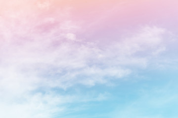 Obraz na płótnie Canvas Sun and cloud background with a pastel color