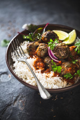 Boulette de Viande (Boeuf) au Curry Indien et Riz blanc