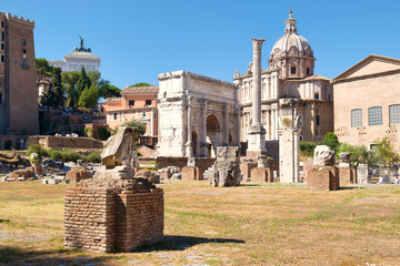Obraz premium The ancient Roman Forum including the Arch of Septimius Severus