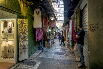 Fototapeta na wymiar old market in jerusalem
