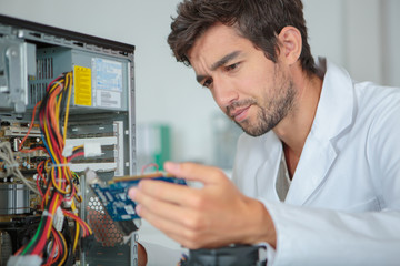 Confused computer repairman