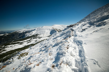 Obraz premium Beautiful winter mountain landscape